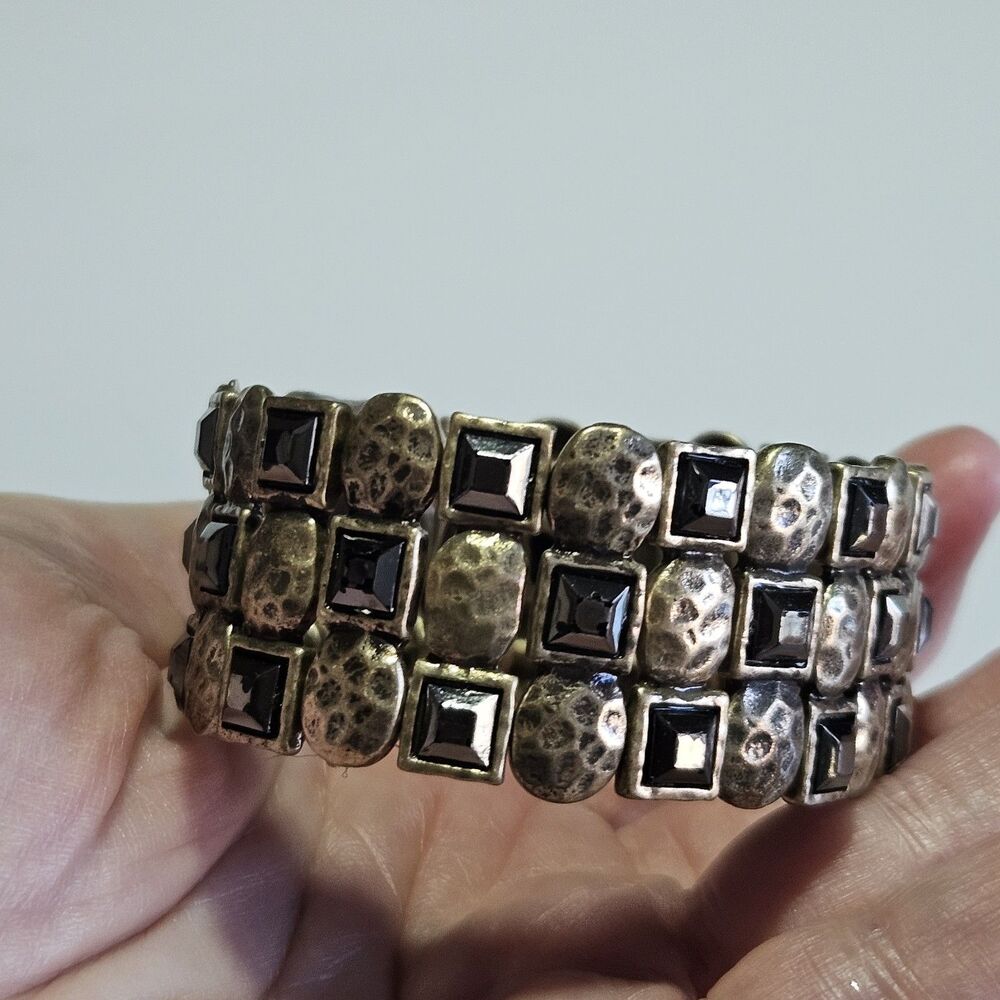 Gold Tone Black Rhinestone Textured Stretch Bracelet 7.75"